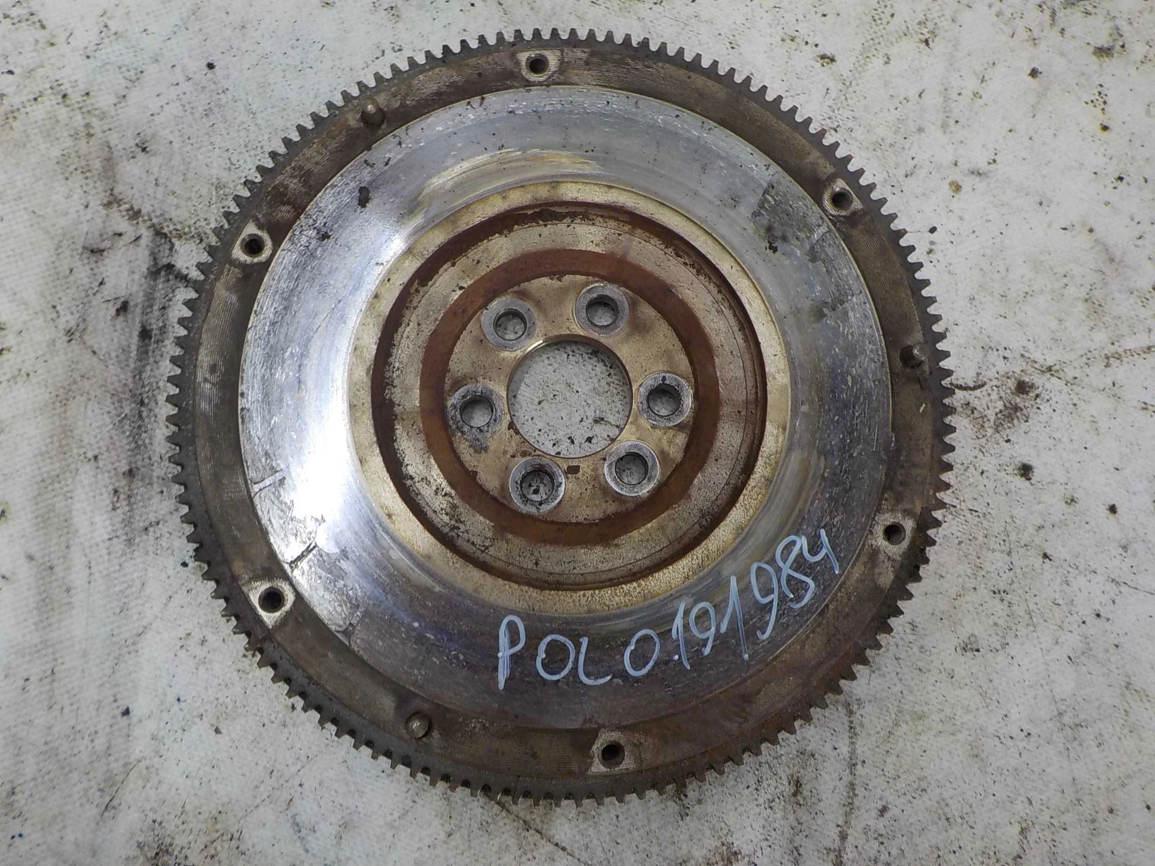 маховик VOLKSWAGEN POLO
