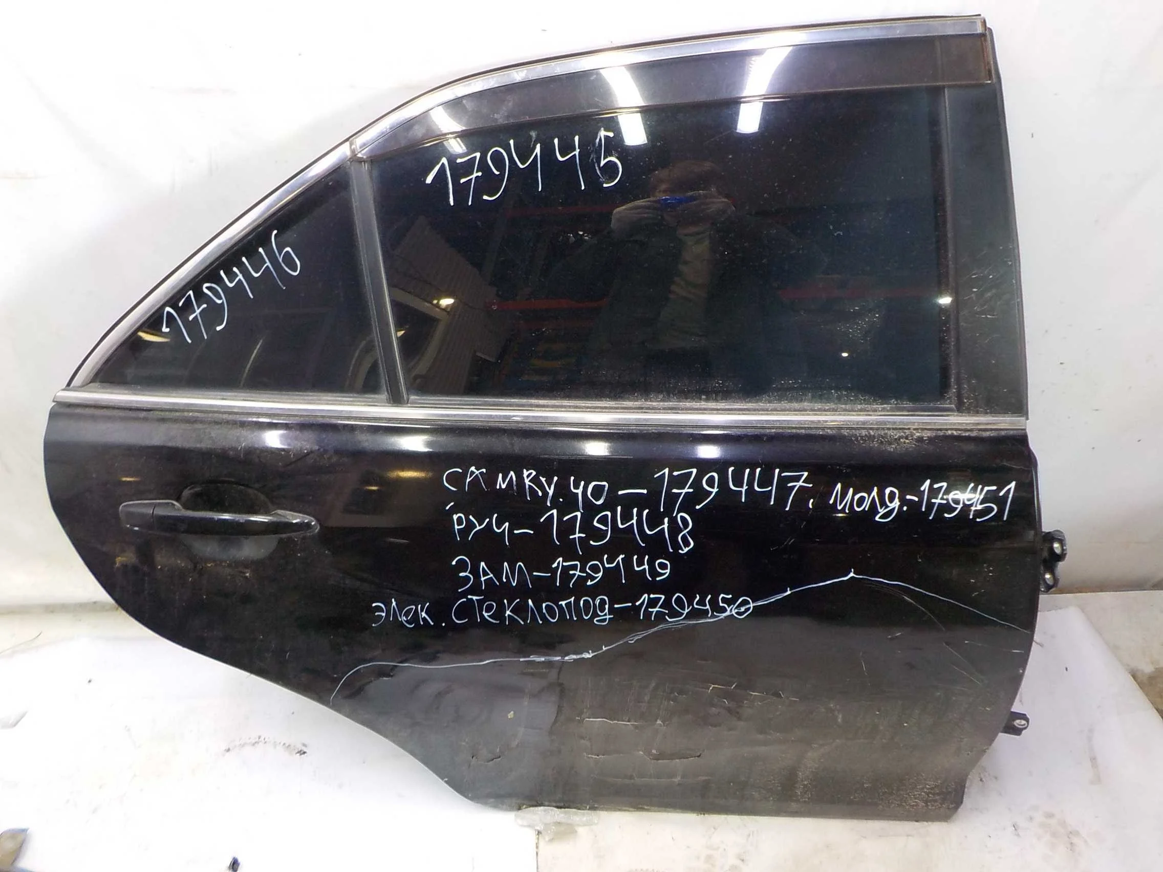 стекло TOYOTA CAMRY 40
