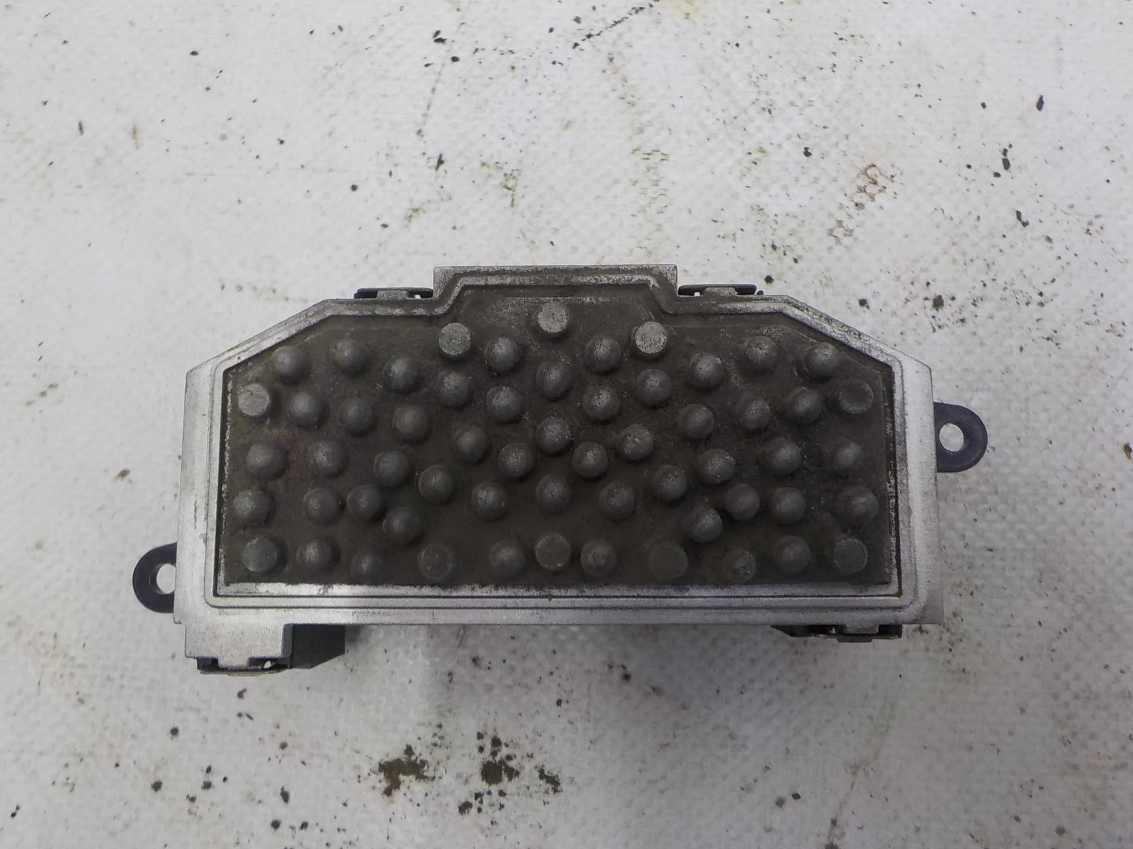 резистор отопителя VOLKSWAGEN JETTA