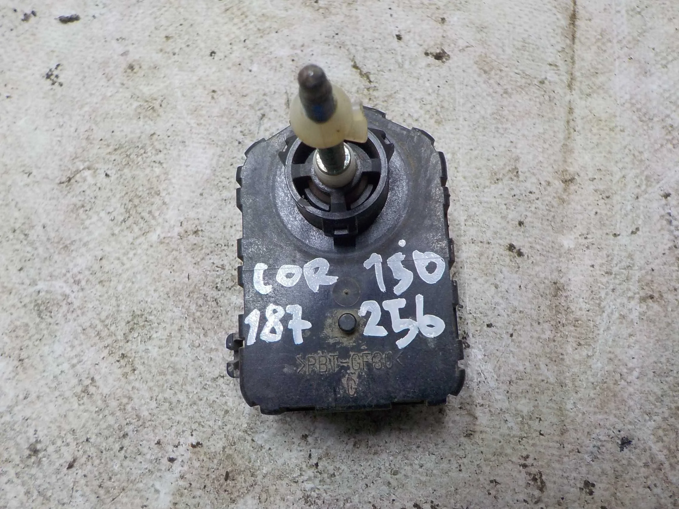 корректор фар TOYOTA COROLLA 150
