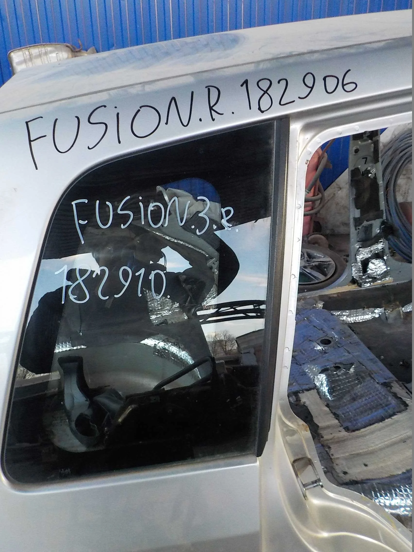 стекло FORD FUSION