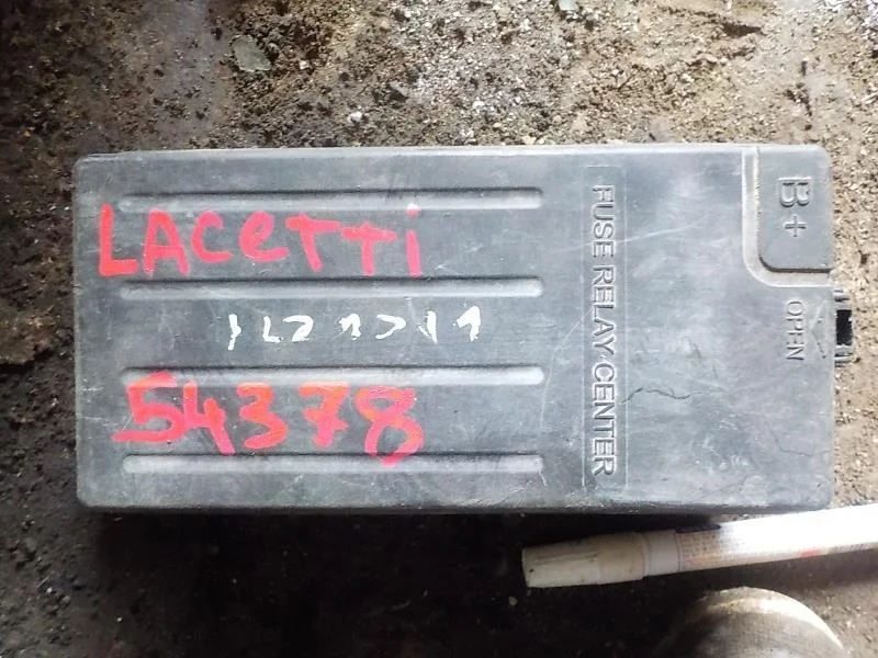 блок предохранителей CHEVROLET LACETTI