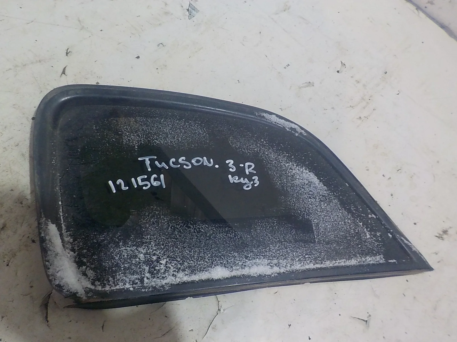 стекло HYUNDAI TUCSON
