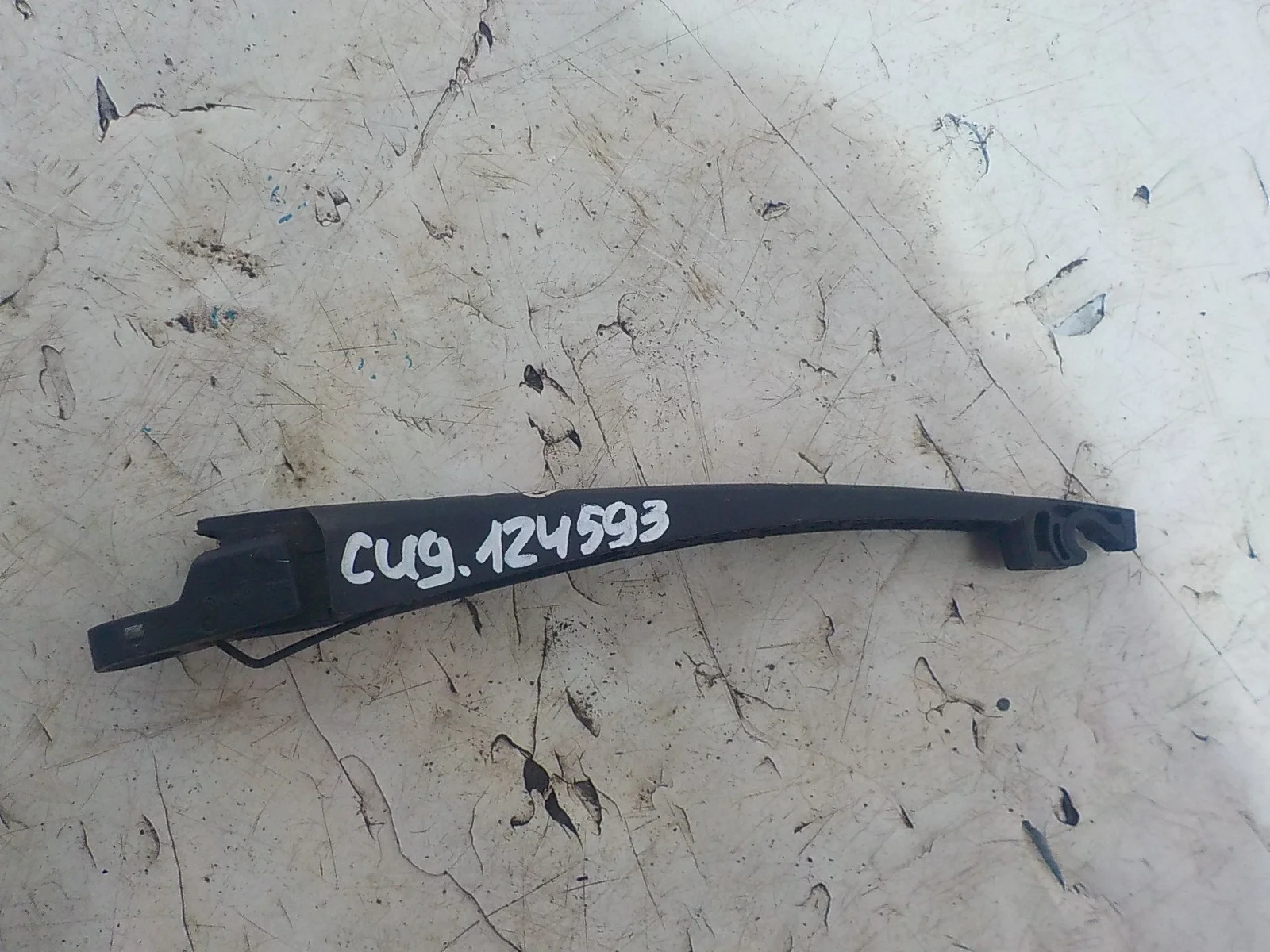 поводок стеклоочистителя KIA ceed