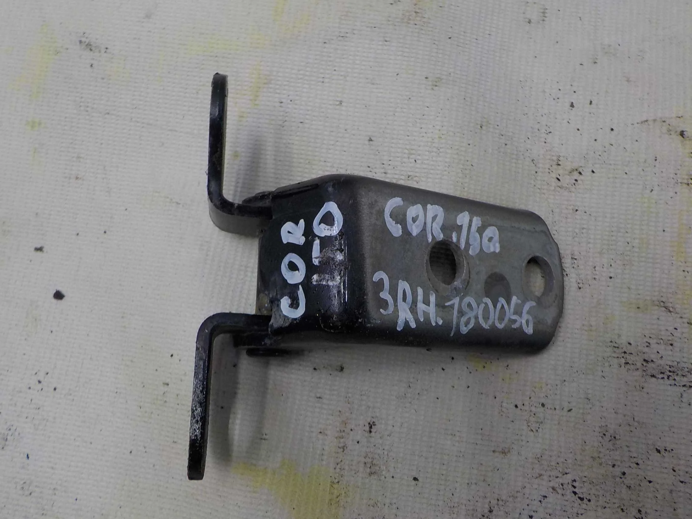 петля двери TOYOTA COROLLA 150