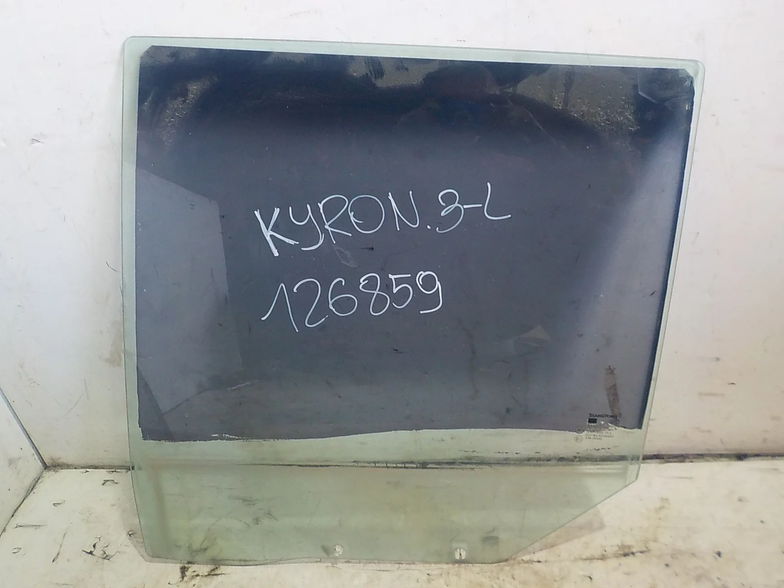 стекло SSANGYONG KYRON