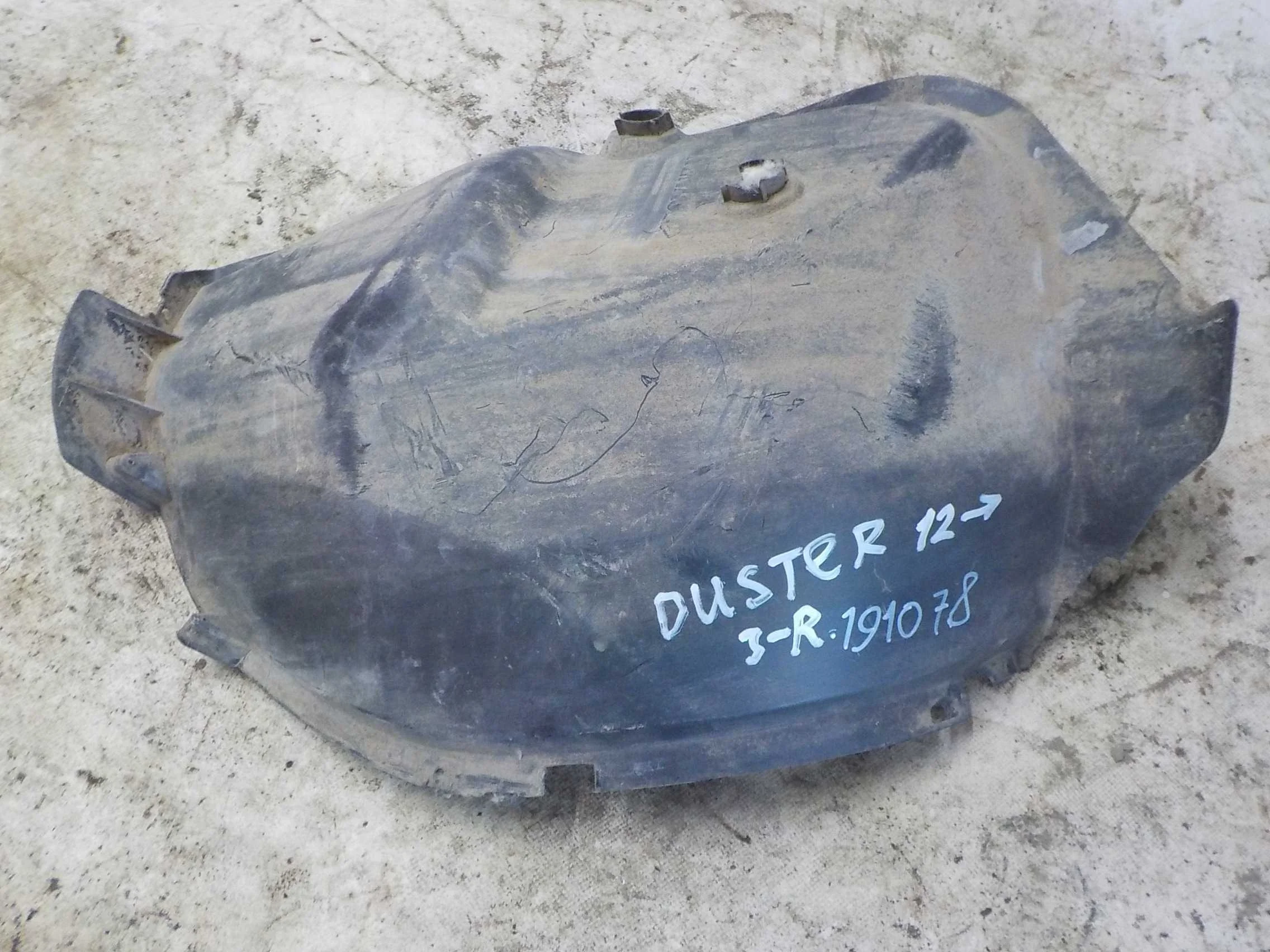 подкрылок RENAULT duster