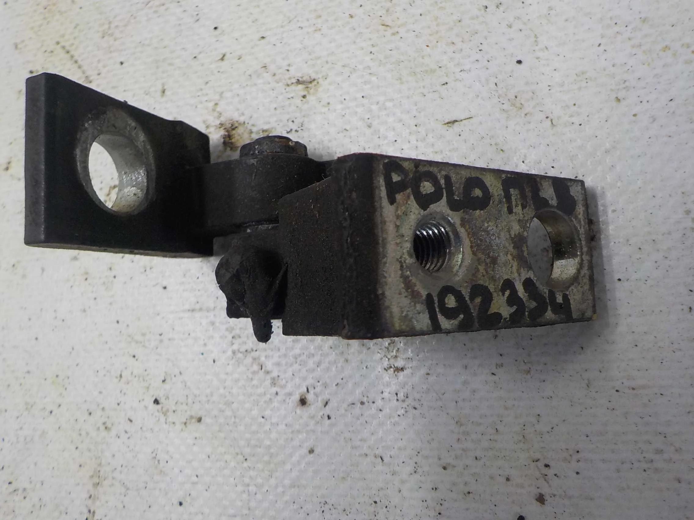 петля двери VOLKSWAGEN POLO