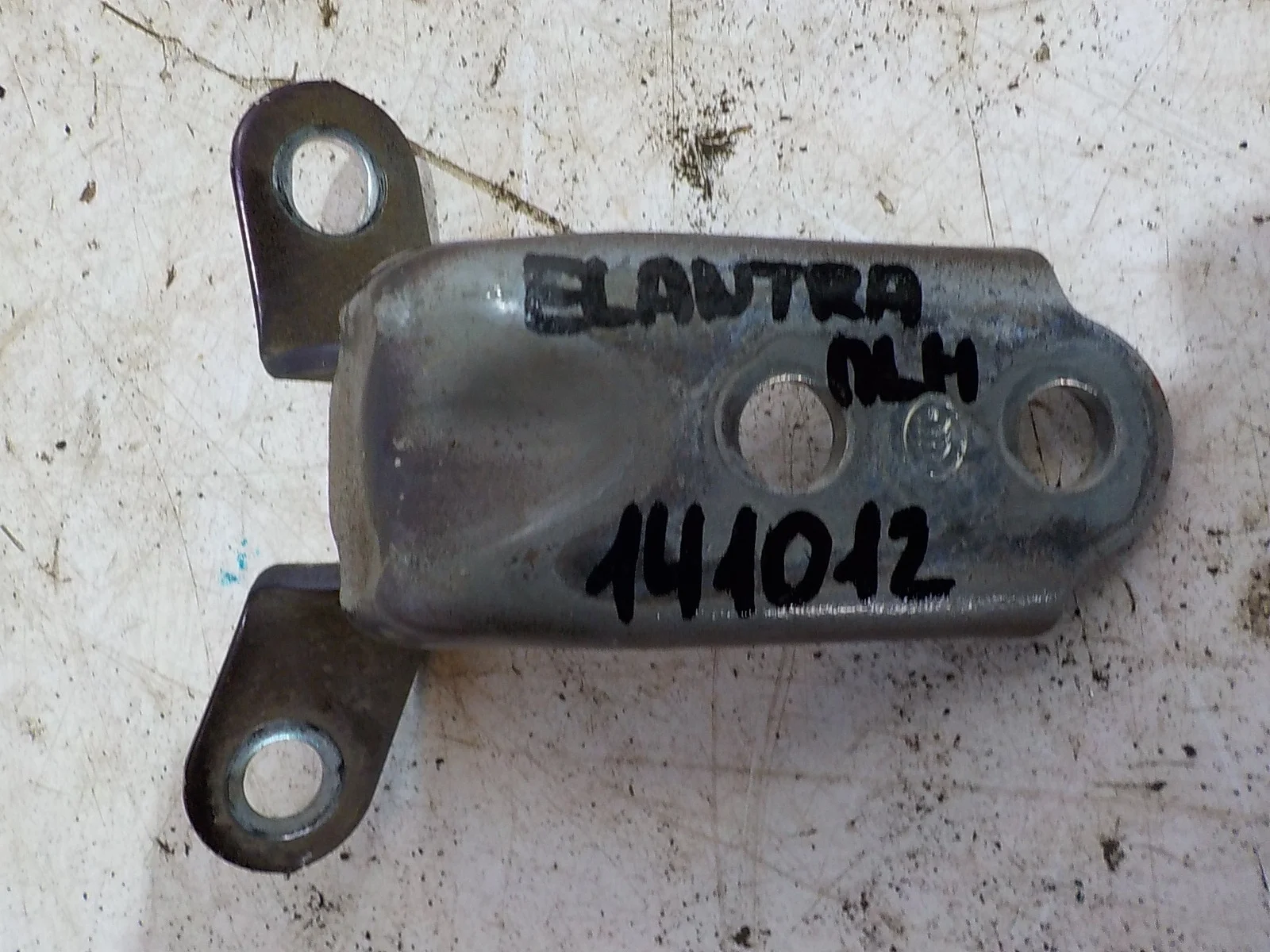 петля двери HYUNDAI ELANTRA