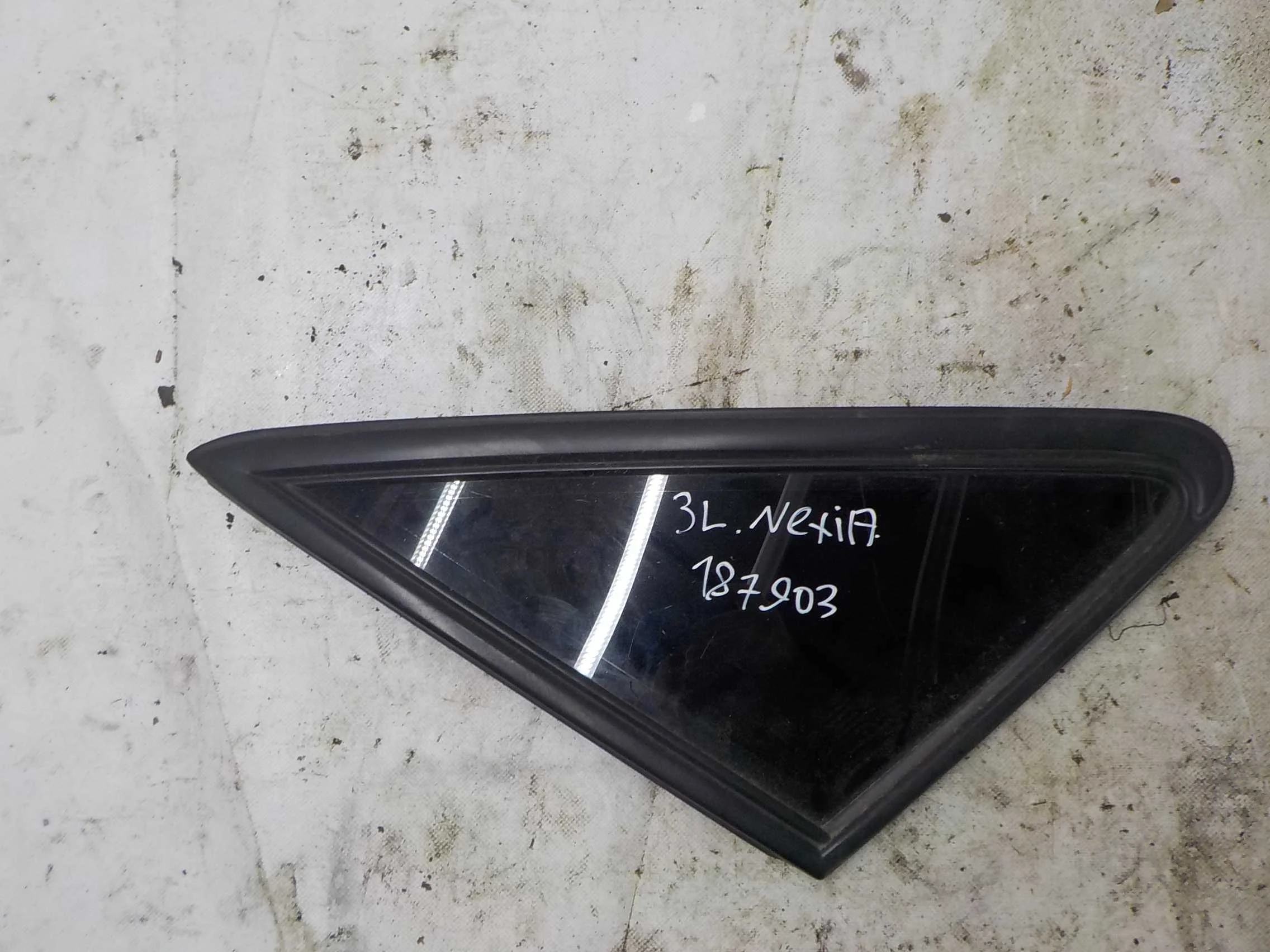 стекло DAEWOO NEXIA
