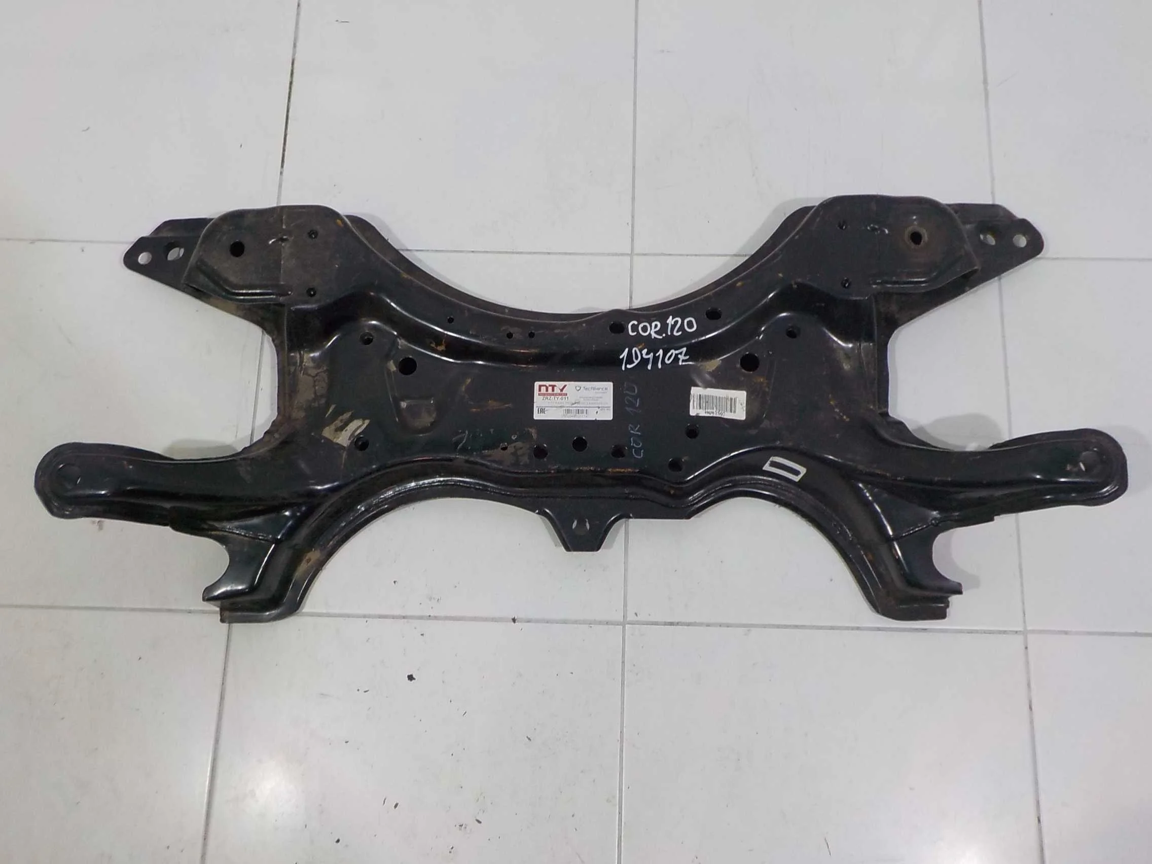подрамник TOYOTA COROLLA 120
