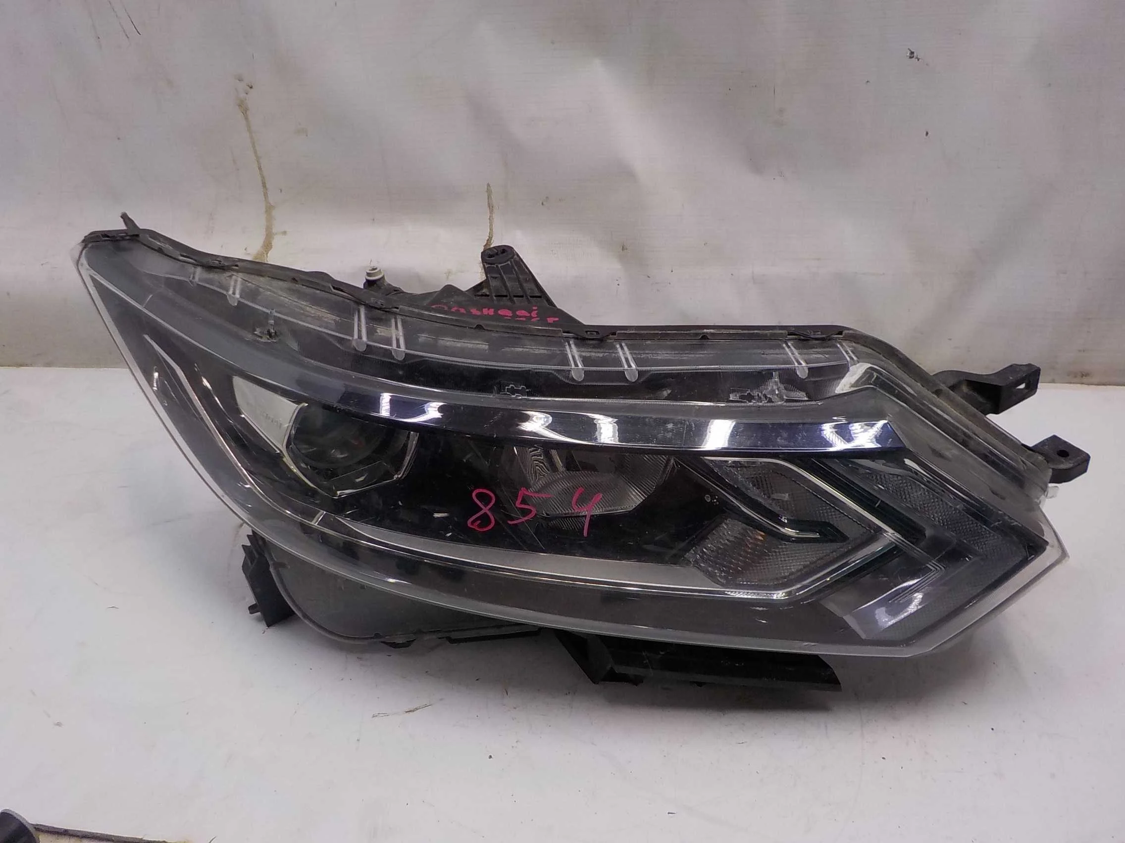 фара NISSAN QASHQAI