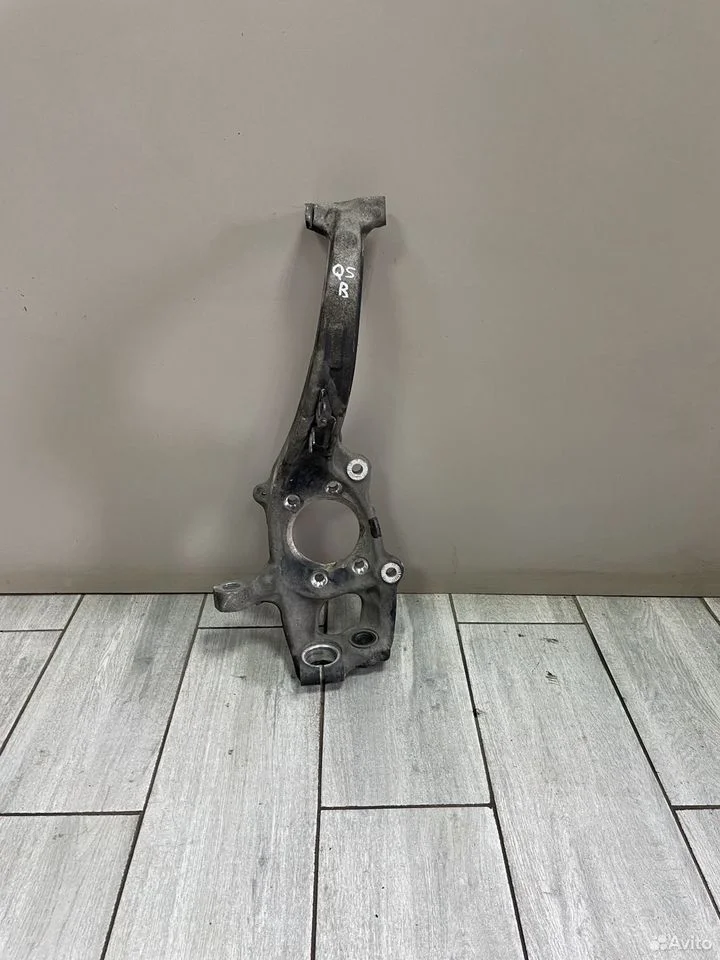 Кулак передний правый audi a4 b8 a5 8t q5 8r