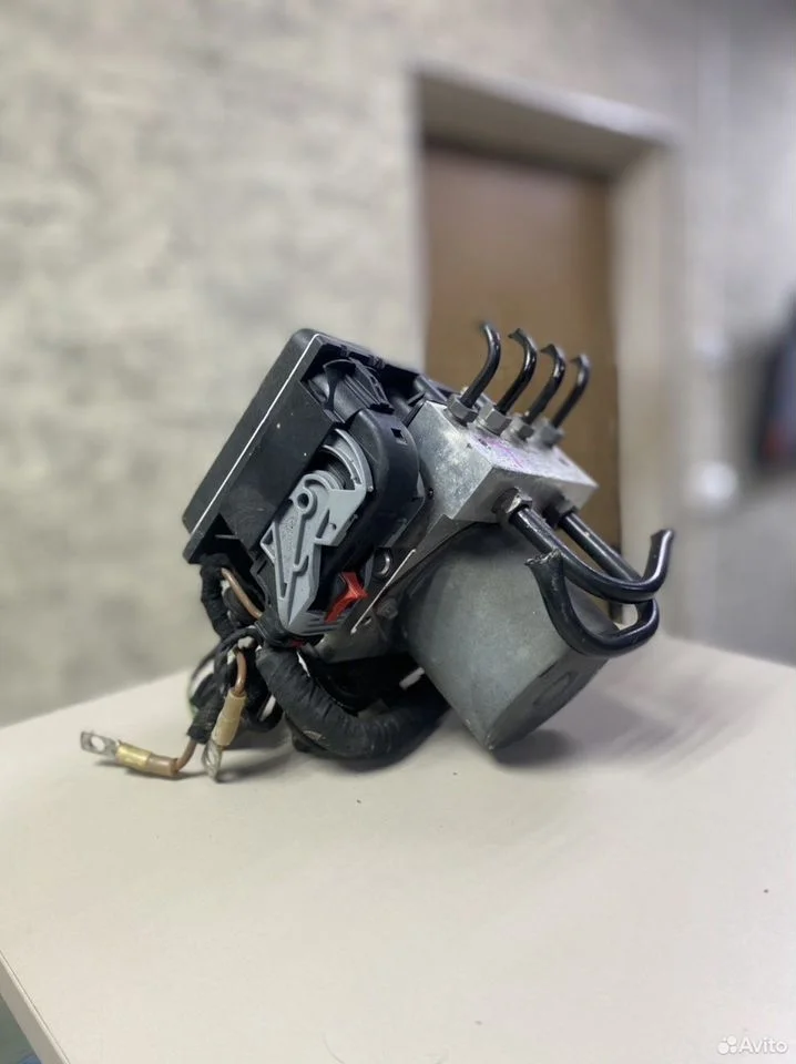 Блок abs audi a4 b8 8k 8k0614517aj