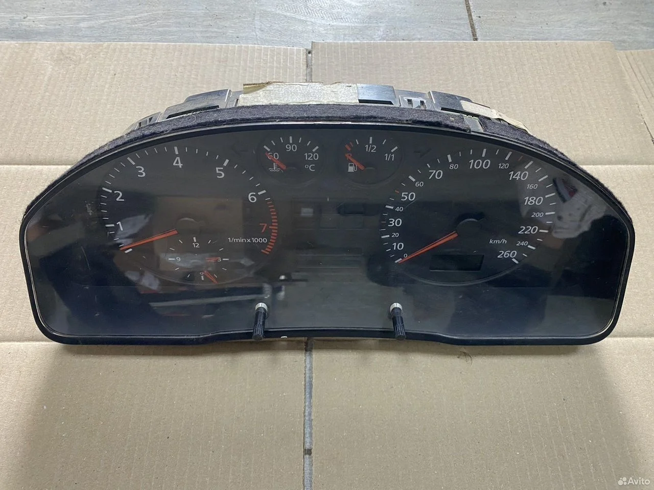 Приборная панель audi a4 b5 8d