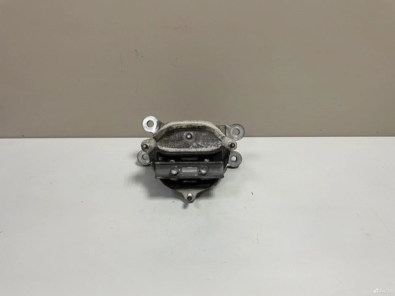 Опора акпп задняя 8k0399151 audi a4 b8 8k