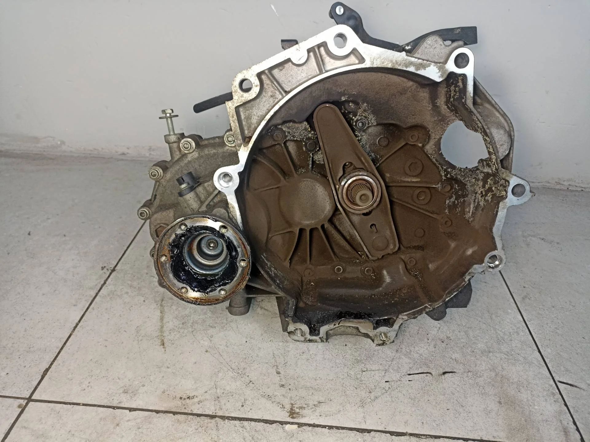 КПП механическая (МКПП) Volkswagen Golf 5 2005