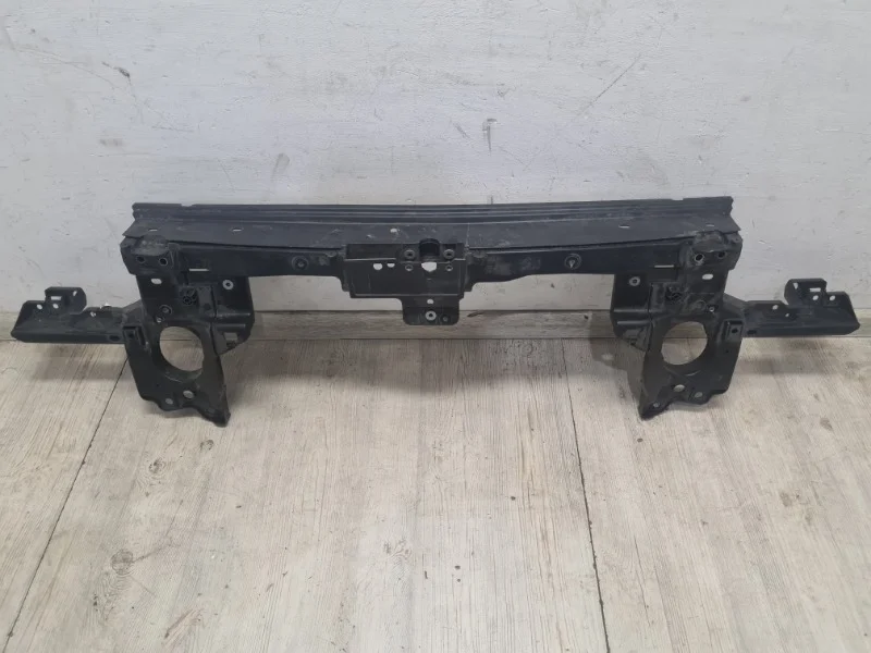 Передняя панель VW Touareg 2 2010-2018 7P