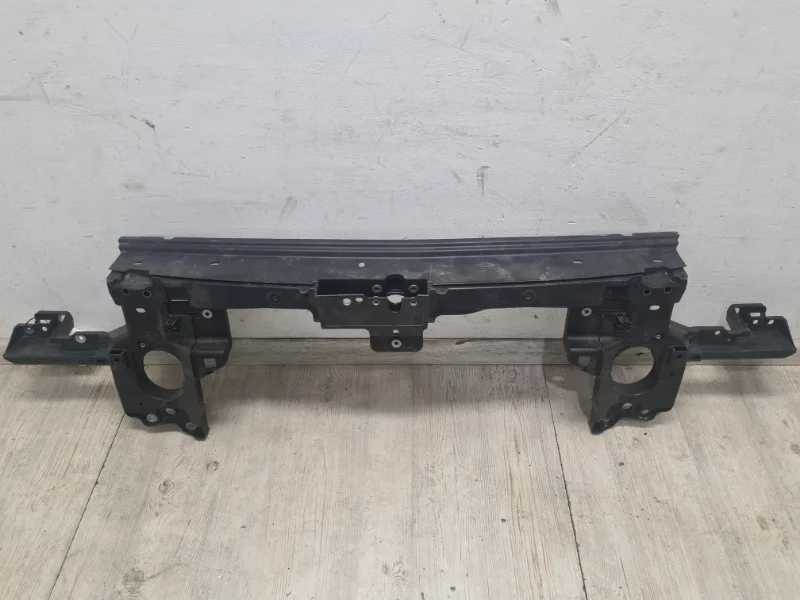 Передняя панель VW Touareg 2 2010-2018 7P
