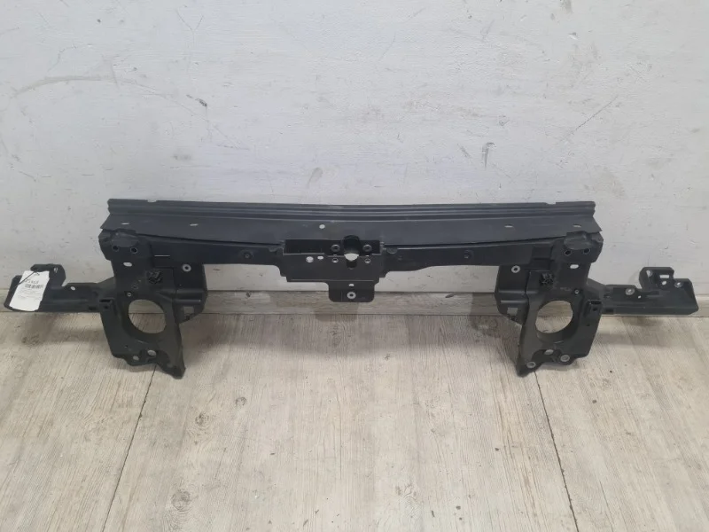 Передняя панель VW Touareg 2 2010-2018 7P