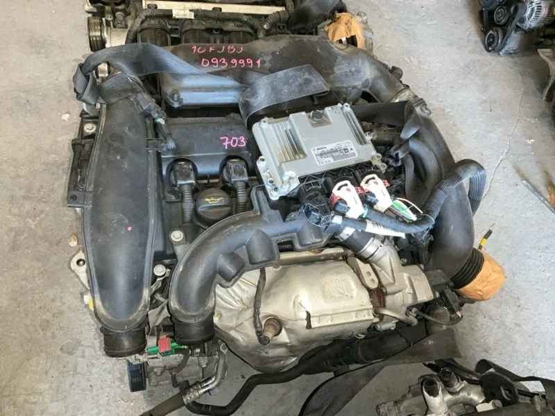 Двигатель Peugeot 3008 2011 0135SZ 1 1.6