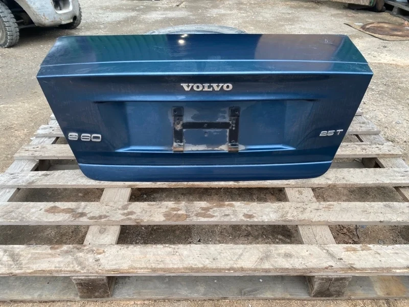 Крышка багажника Volvo S60 30796481 1