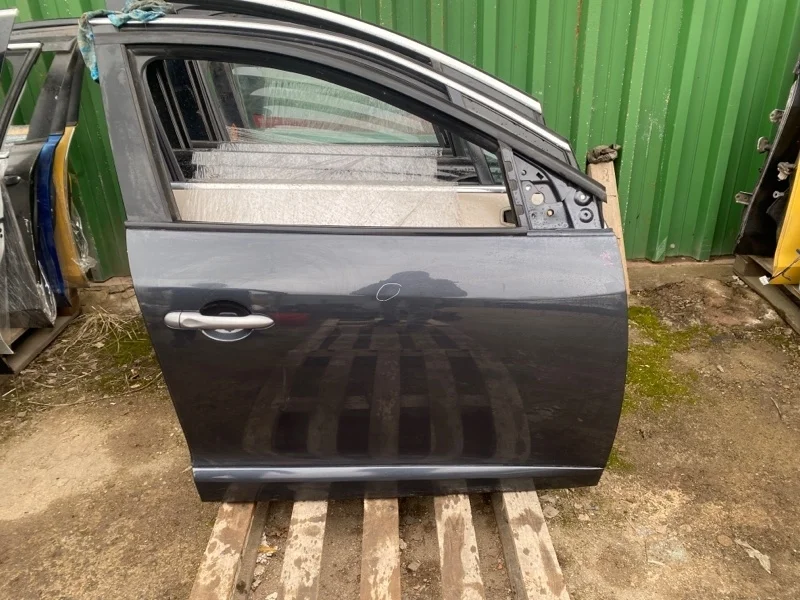 Дверь Renault Megane 2014 801006560R 3, передняя правая