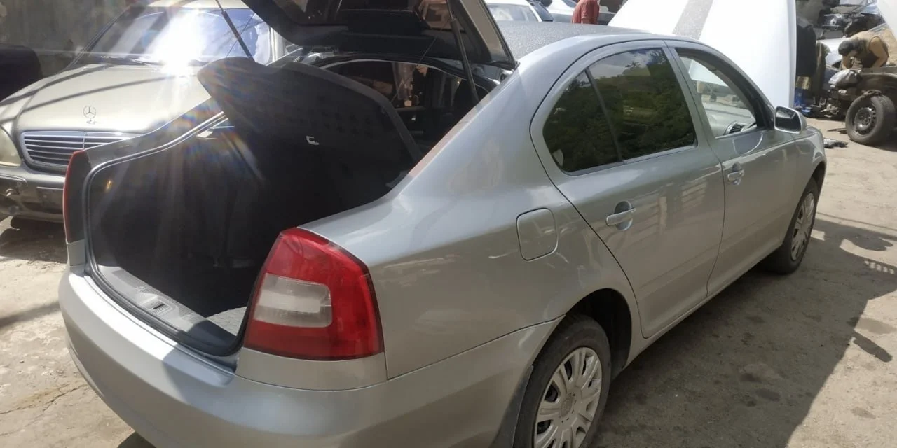 Мотор стеклоочистителя Skoda Octavia A5 1.8 (152Hp) (AKP) FWD AT
