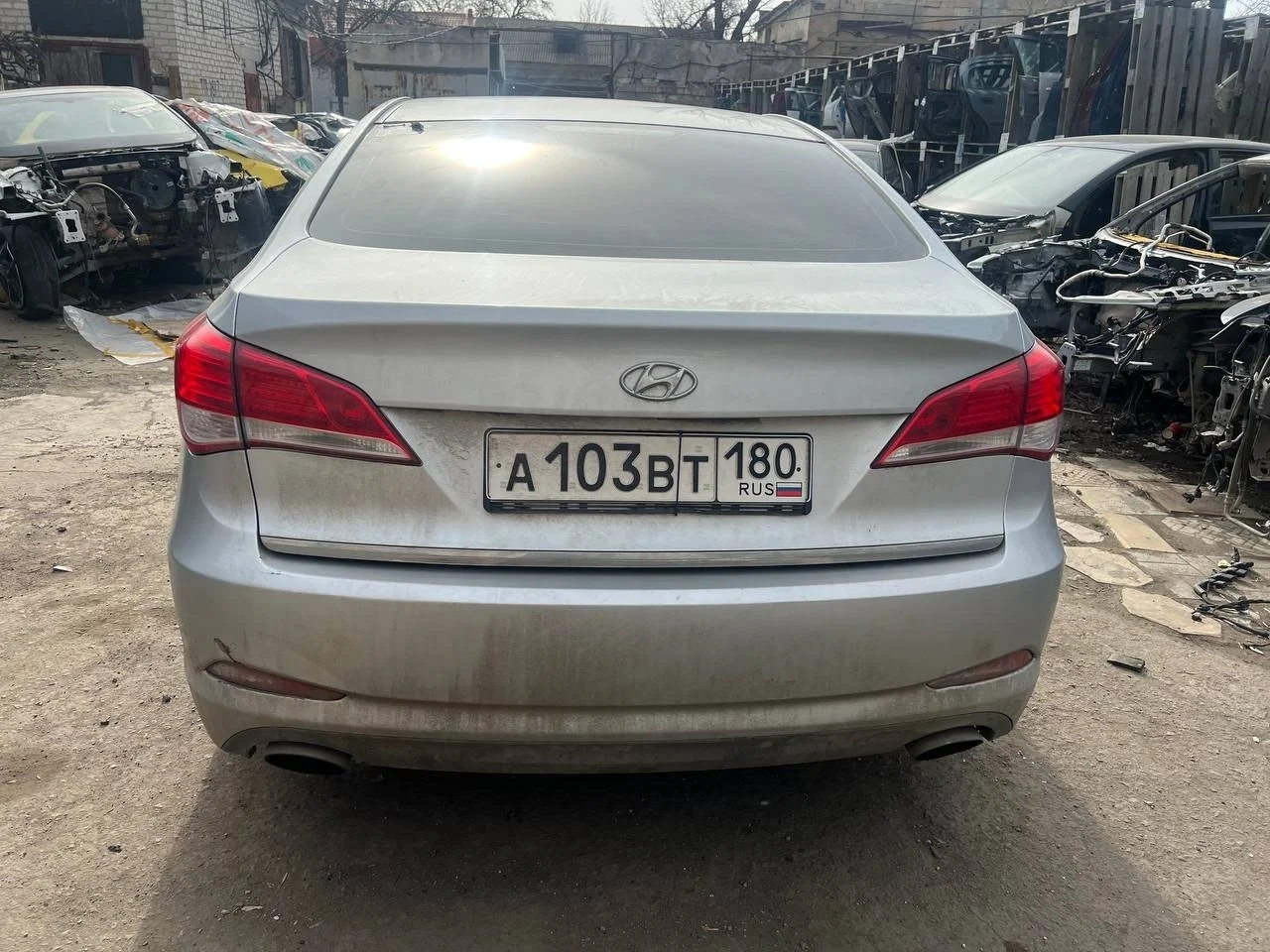 Бампер задний Hyundai i40 1 Седан 2011-2015 2.0 (150Hp) (G4NA) FWD AT