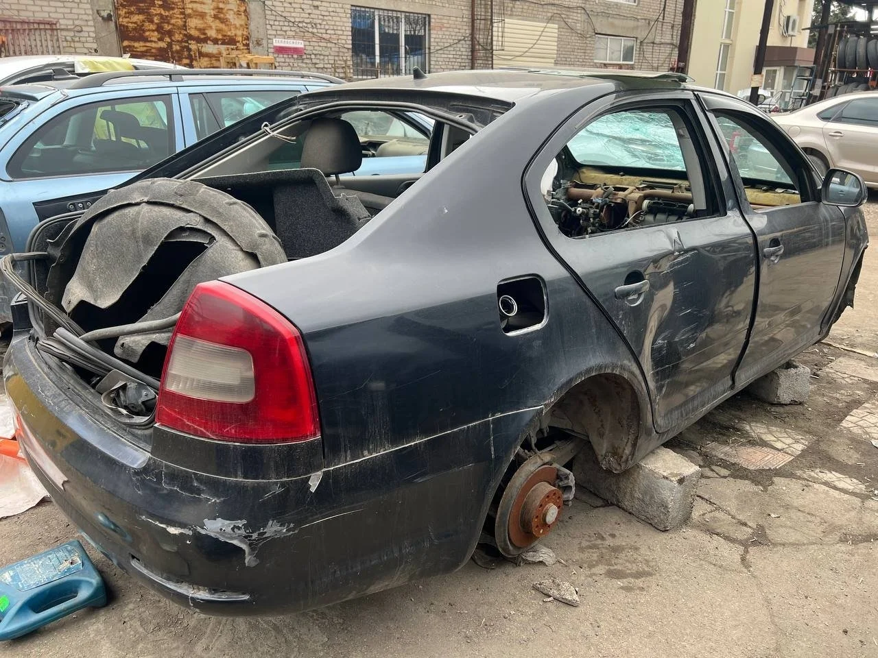 Крышка багажника Skoda Octavia A5 1.6 (102Hp) (BSE) FWD MT