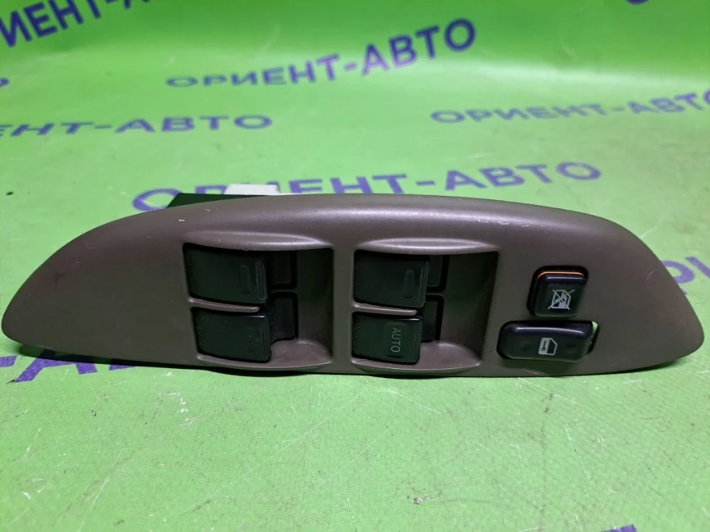 Блок управления стеклоподъемниками Toyota Platz 2004 8482052180 NCP16 2NZ-FE, передний правый
