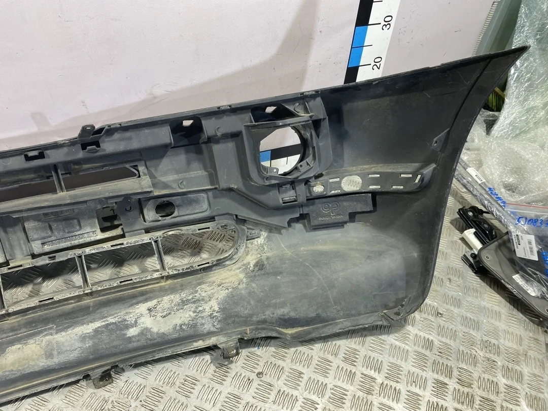 [Б/У] Бампер передний (до рестайл / под парктроники и омыватели) BMW E53 - дефект креплений [Незначительные дефекты] [Код: 00391067 ]