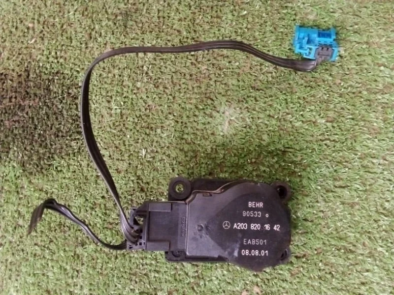 Сервопривод заслонок печки Mercedes-Benz -Class 2004 W203