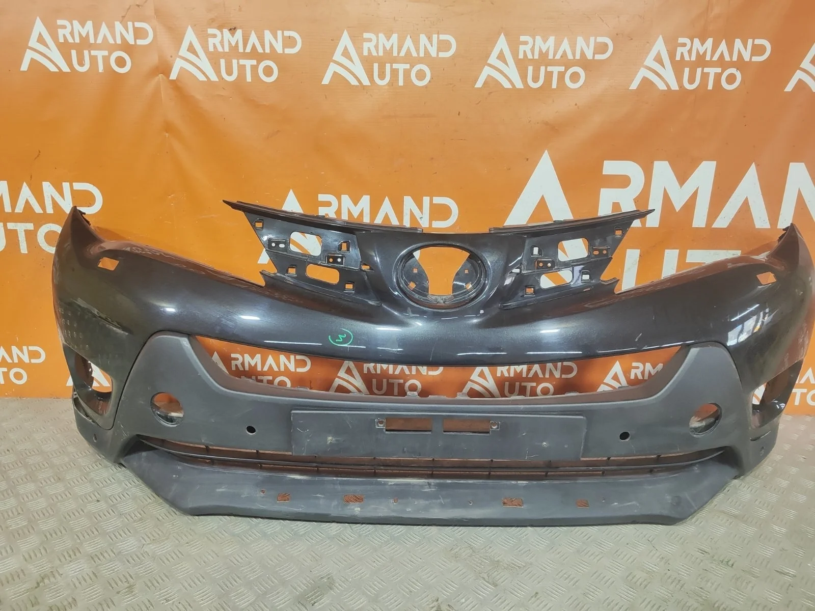 Бампер Toyota RAV4 2012-2015 CA40