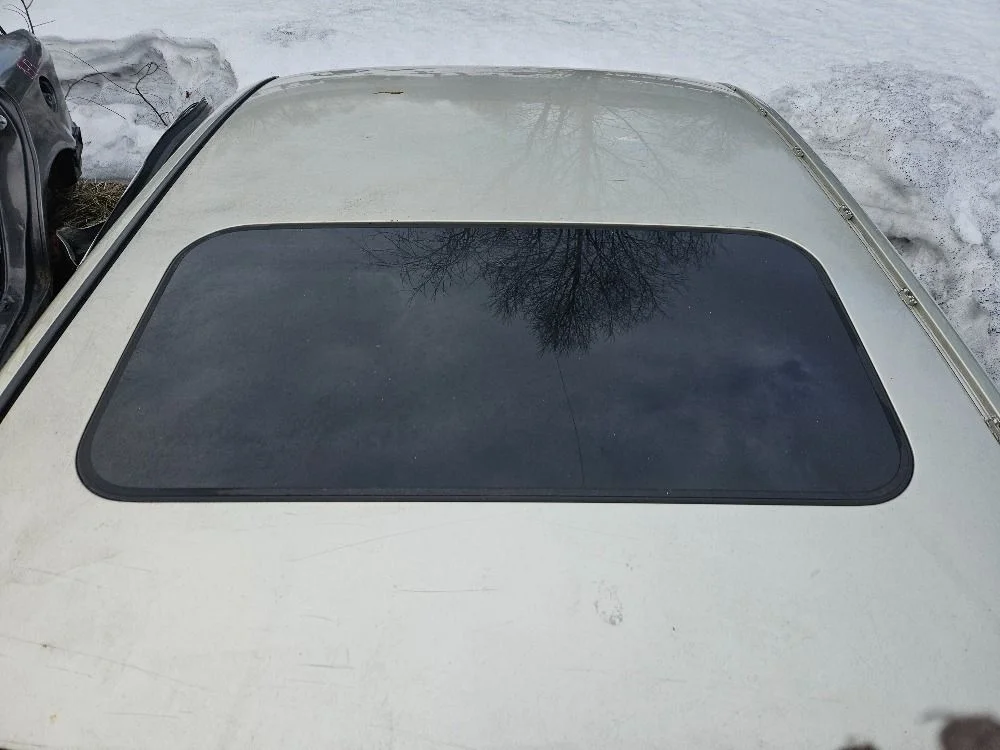 Люк в сборе на Infinity G35