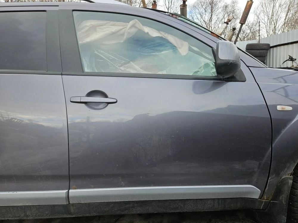 Дверь передняя правая на Mitsubishi Outlander XL