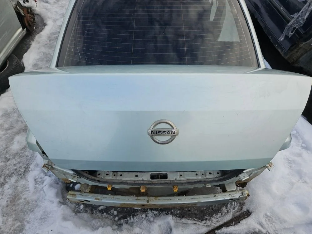 Крышка багажника на Nissan Almera B10 Classic