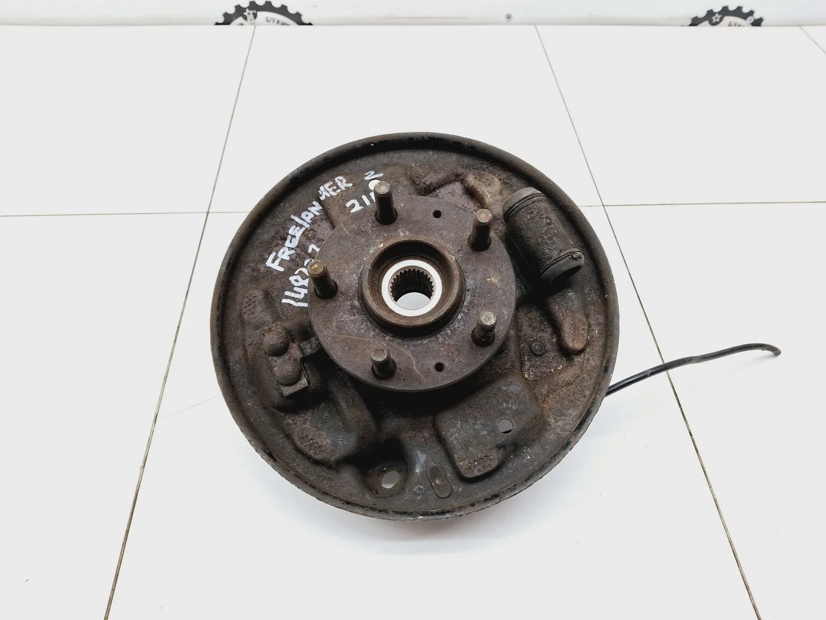 кулак поворотный Land Rover Freelander I 1997-2006