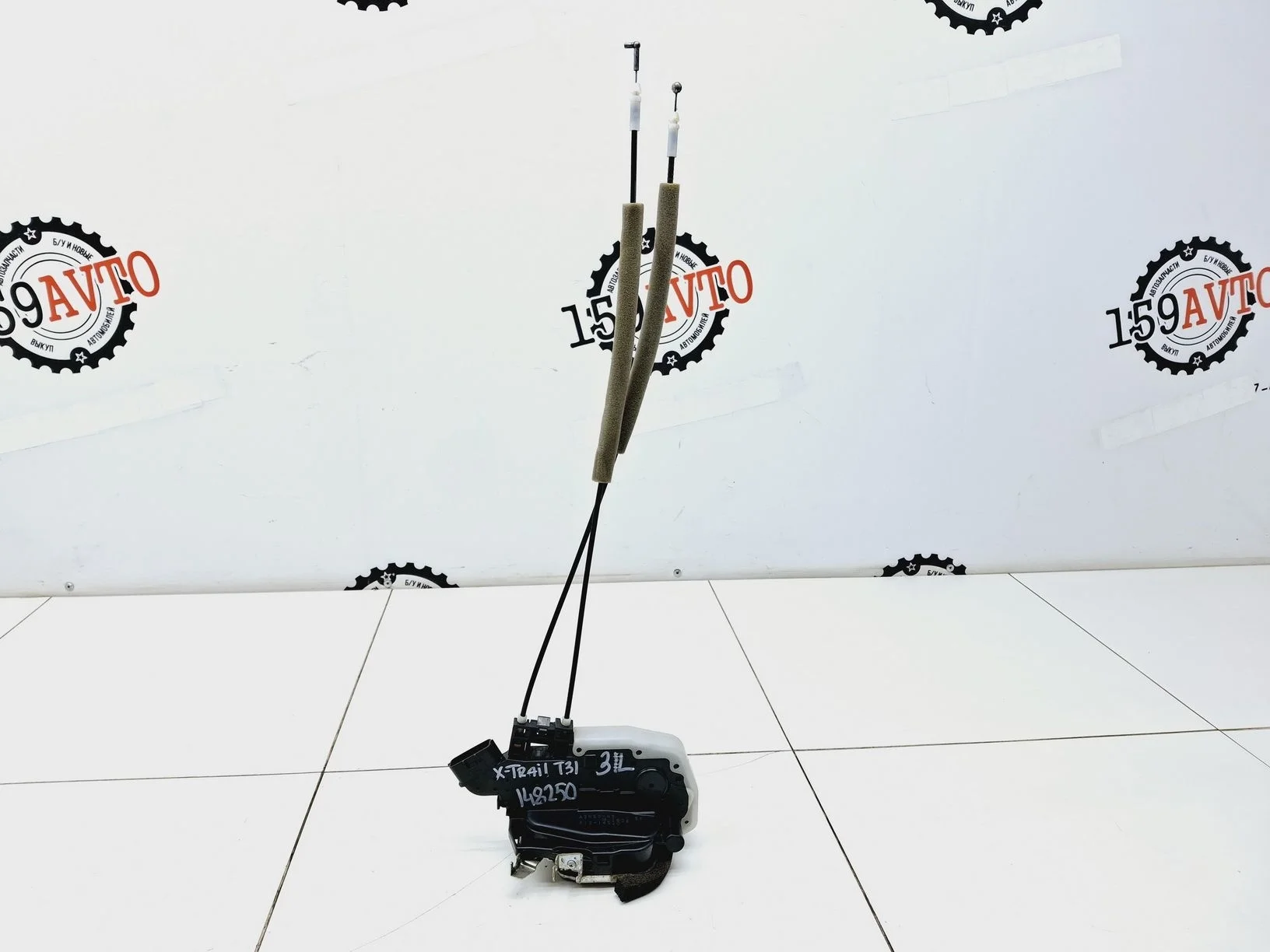 замок двери Nissan X-Trail (T31) 2007-2013
