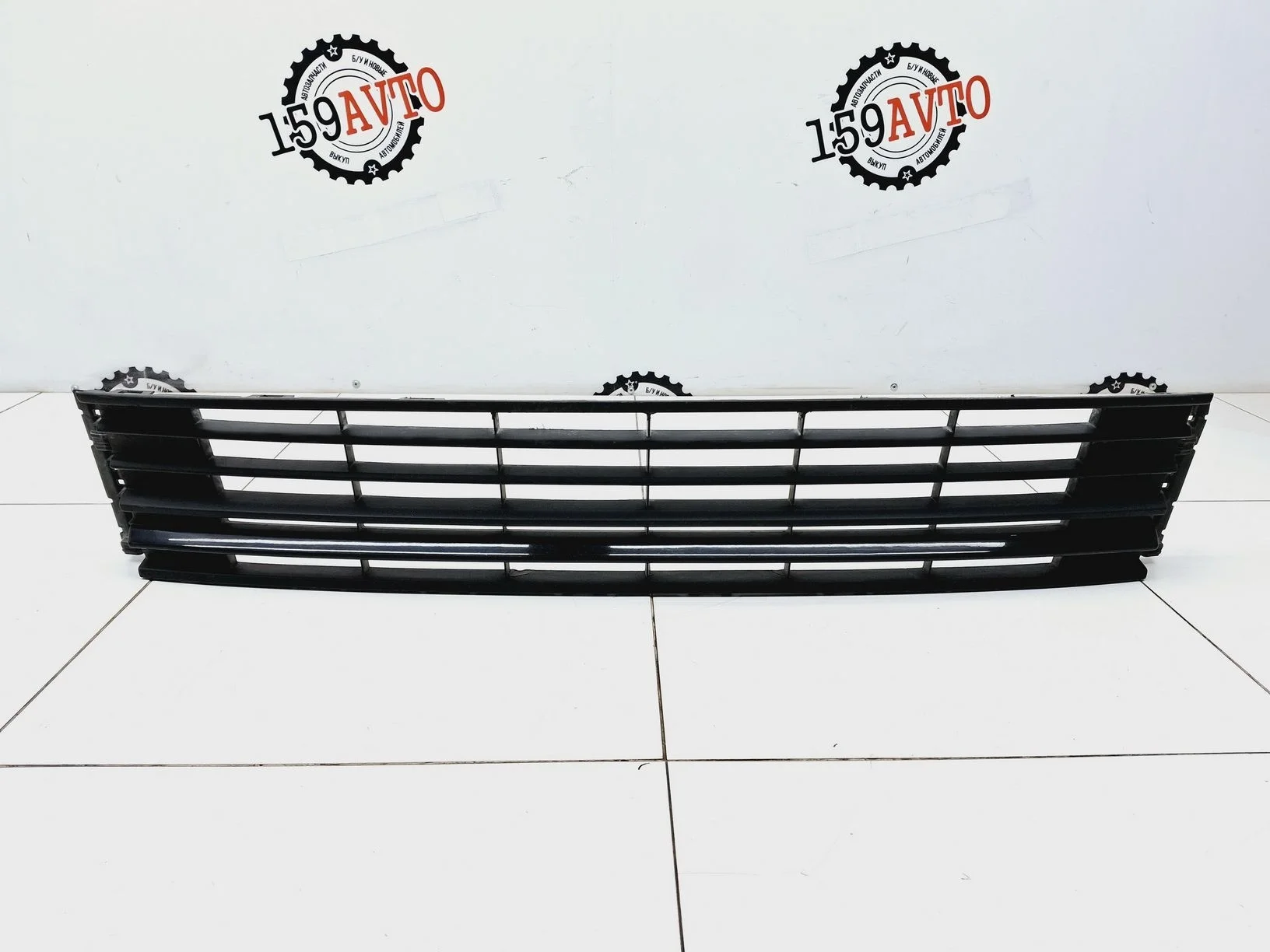 решетка в бампер центральная VW Polo Sedan 2010-2020