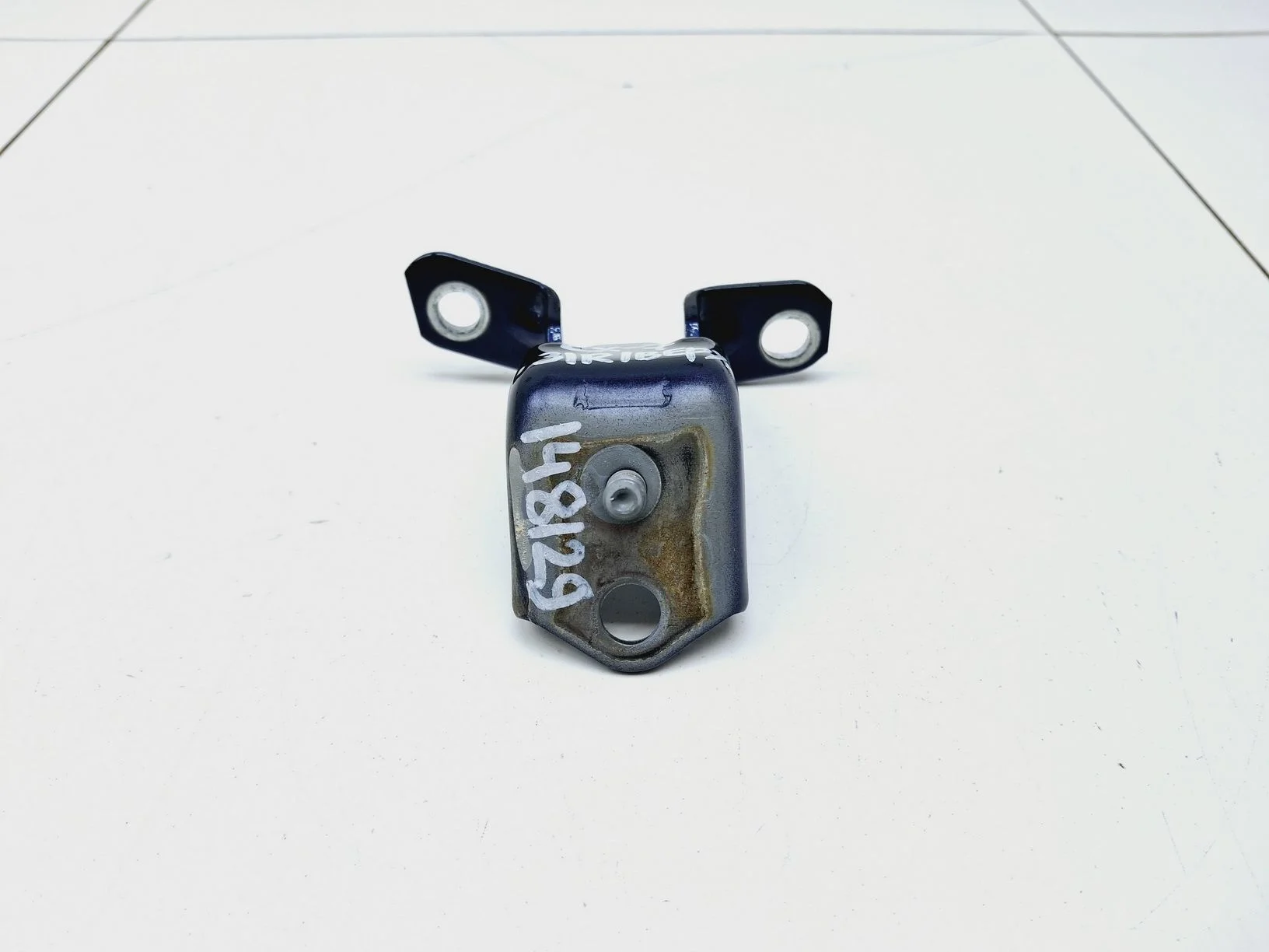Петля двери задней правой верхняя Mazda CX-7 2006-2012