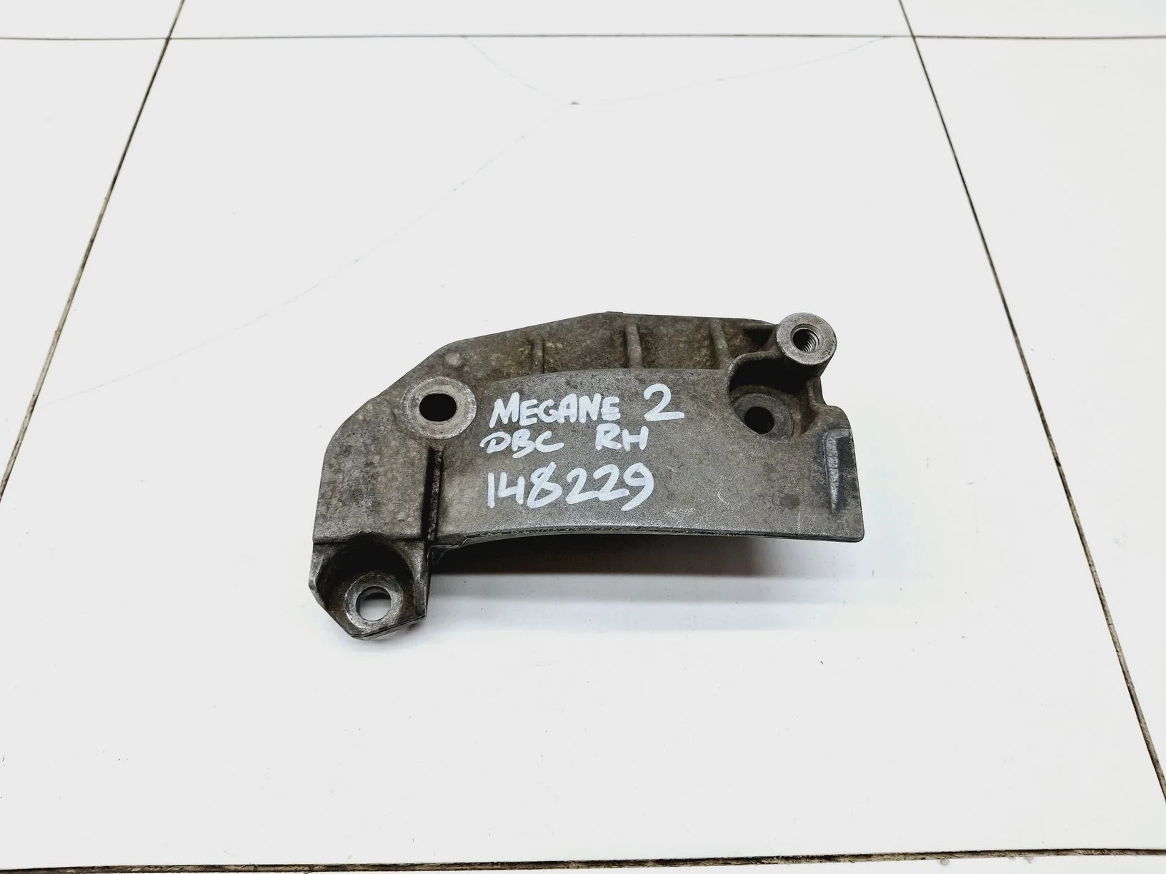 кронштейн двигателя Renault Megane II 2002-2009