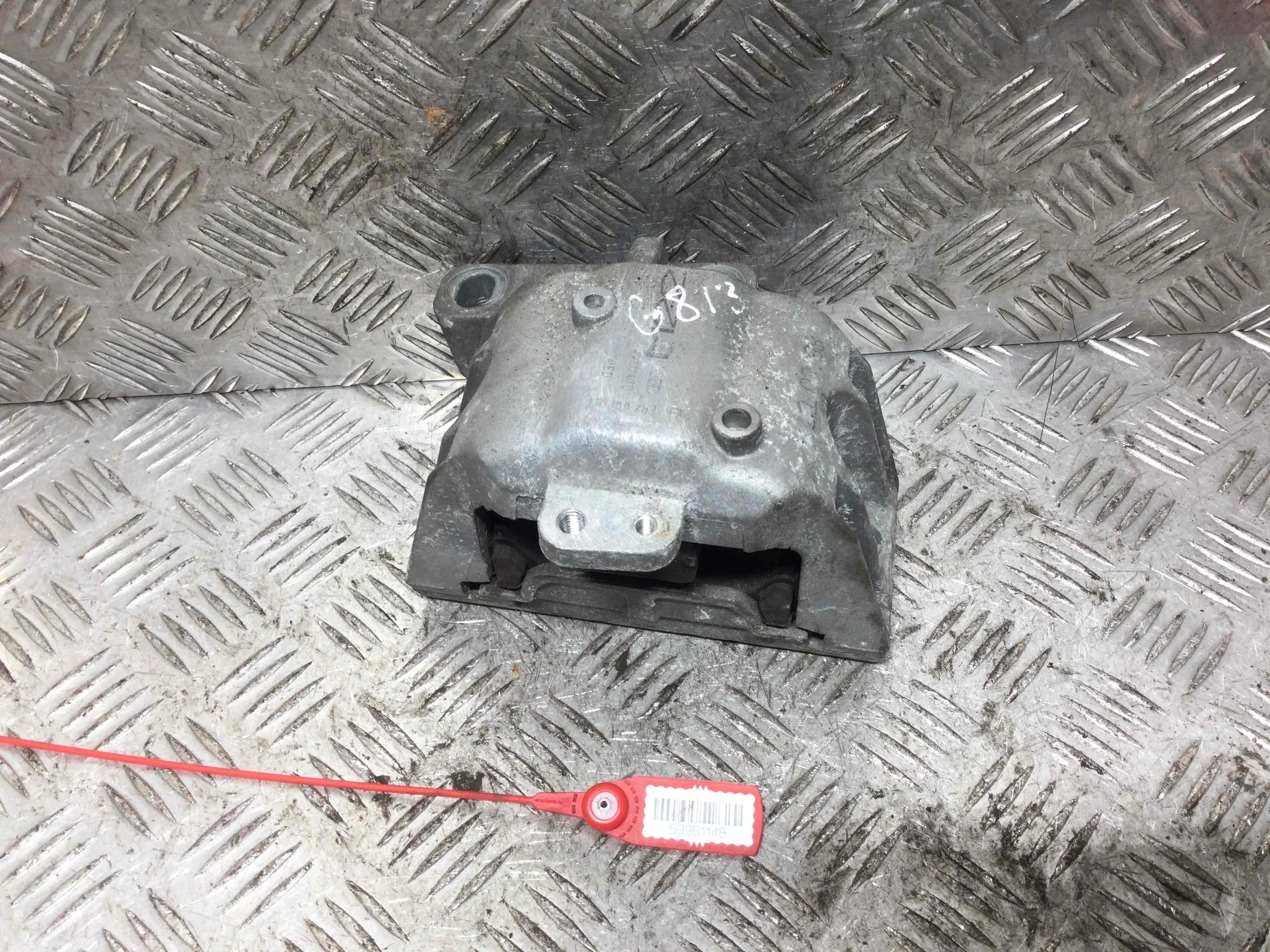 Подушка крепления двигателя Volkswagen Golf 4 поколение (1997-2004) бензин 1.6 i Автомат Х/б