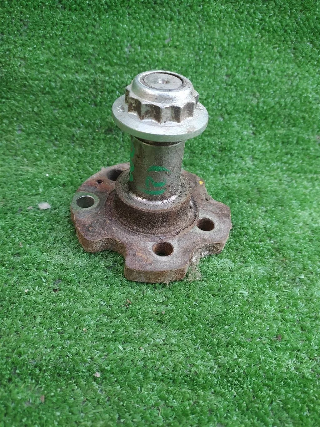 Б.у. цапфа SKODA RAPID NH SKODA RAPID NH