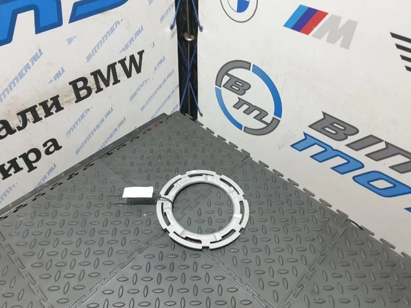 Стопорное кольцо Bmw 750Li 2013 16117188565 F02 N63B44B