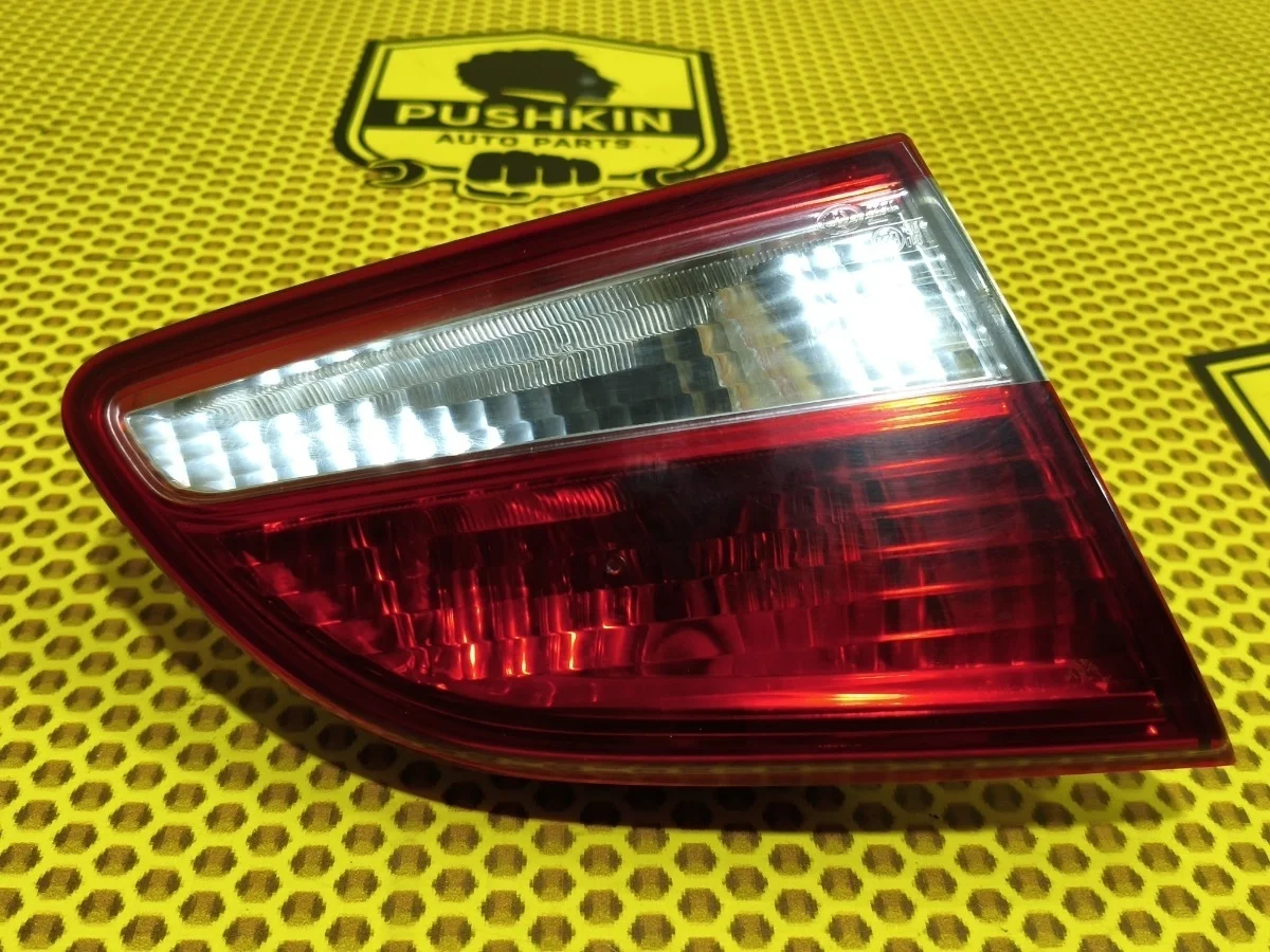 Фонарь в крышку багажника Nissan Almera 2015 G15
