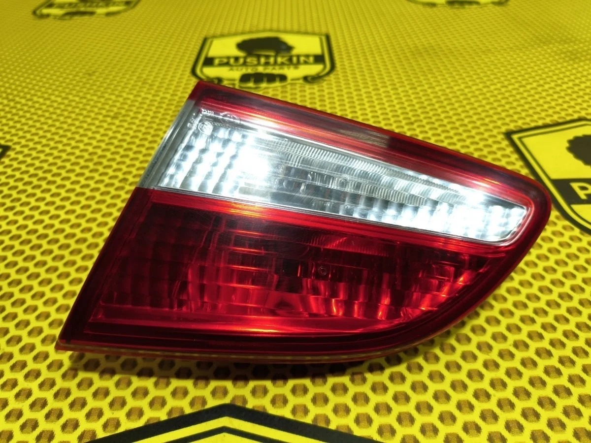Фонарь в крышку багажника Nissan Almera 2015 G15