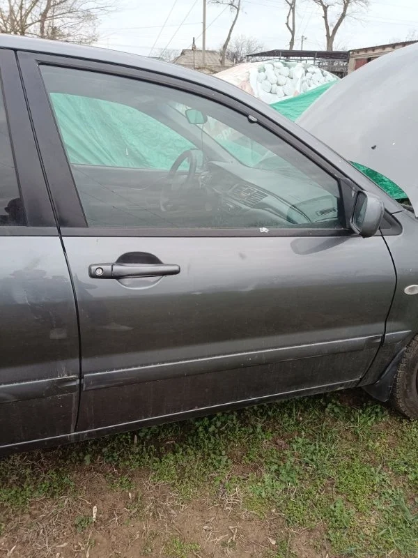 Дверь Mitsubishi Lancer 2005 5700A168 CS3A 4G18, передняя правая