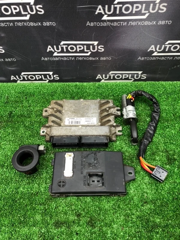 Эбу комплект Renault Logan 2005-2016 8200483732 1.4