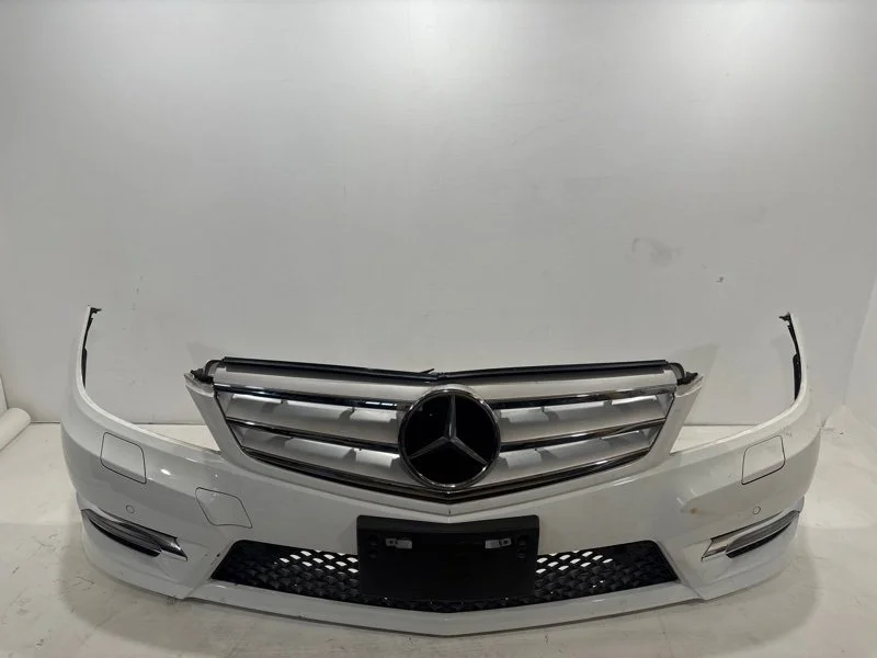 Бампер Mercedes-Benz C-Klasse 2014 A2048808347 W204 M271.820, передний